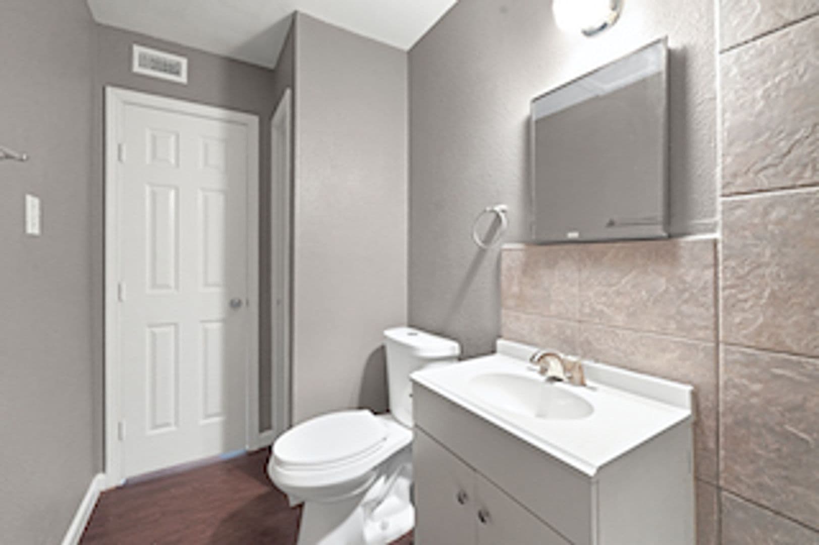 Houston Apartment: 3031 Sumpter St