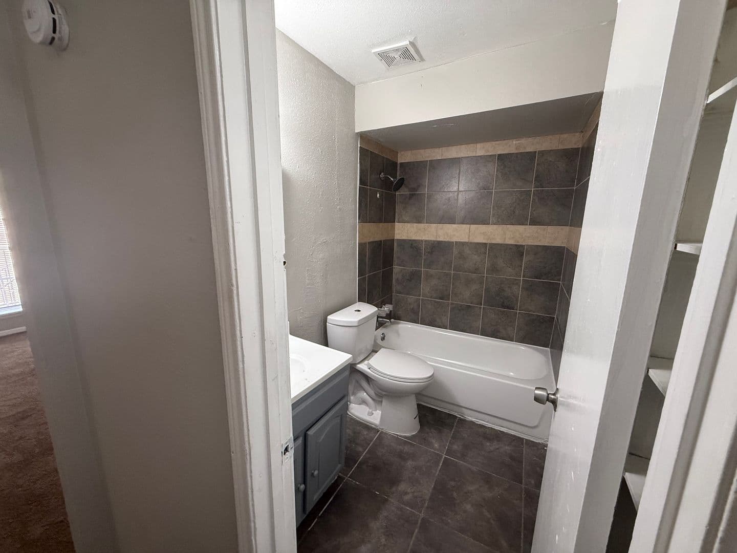 Houston Apartment: 7301 Jensen - 20
