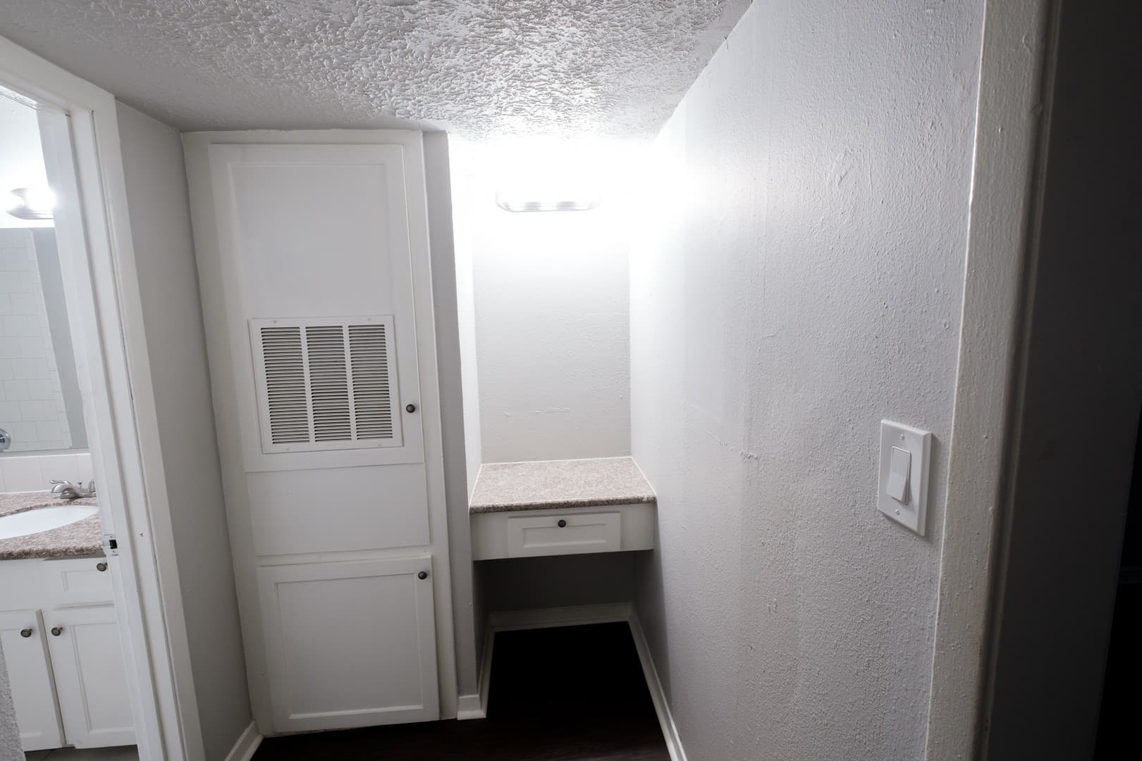 Houston Apartment: 6519 Sloan St - 6