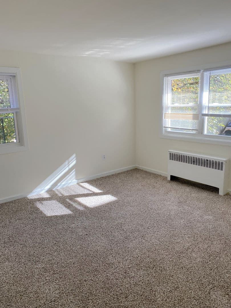 Upper Darby Apartment: 87-89 South State Road