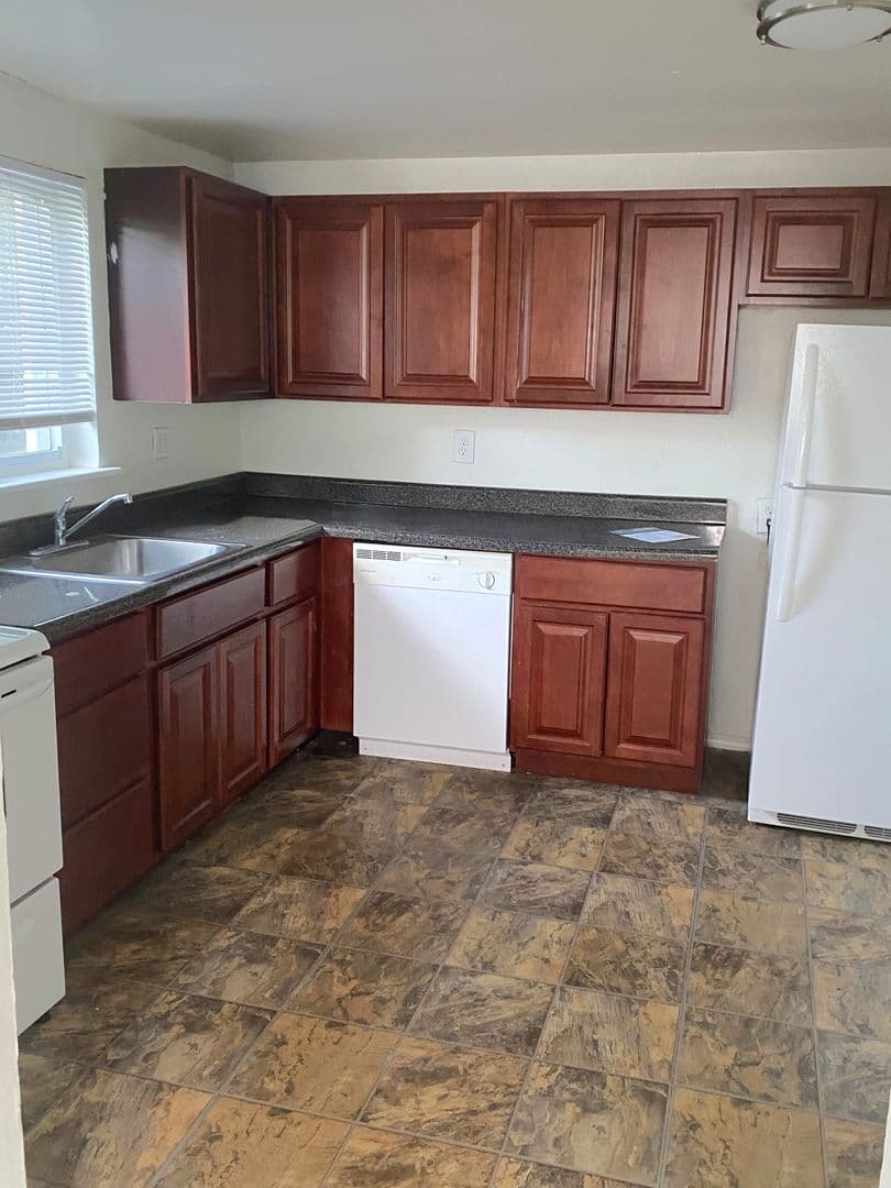 Upper Darby Apartment: 8723 West Chester Pike