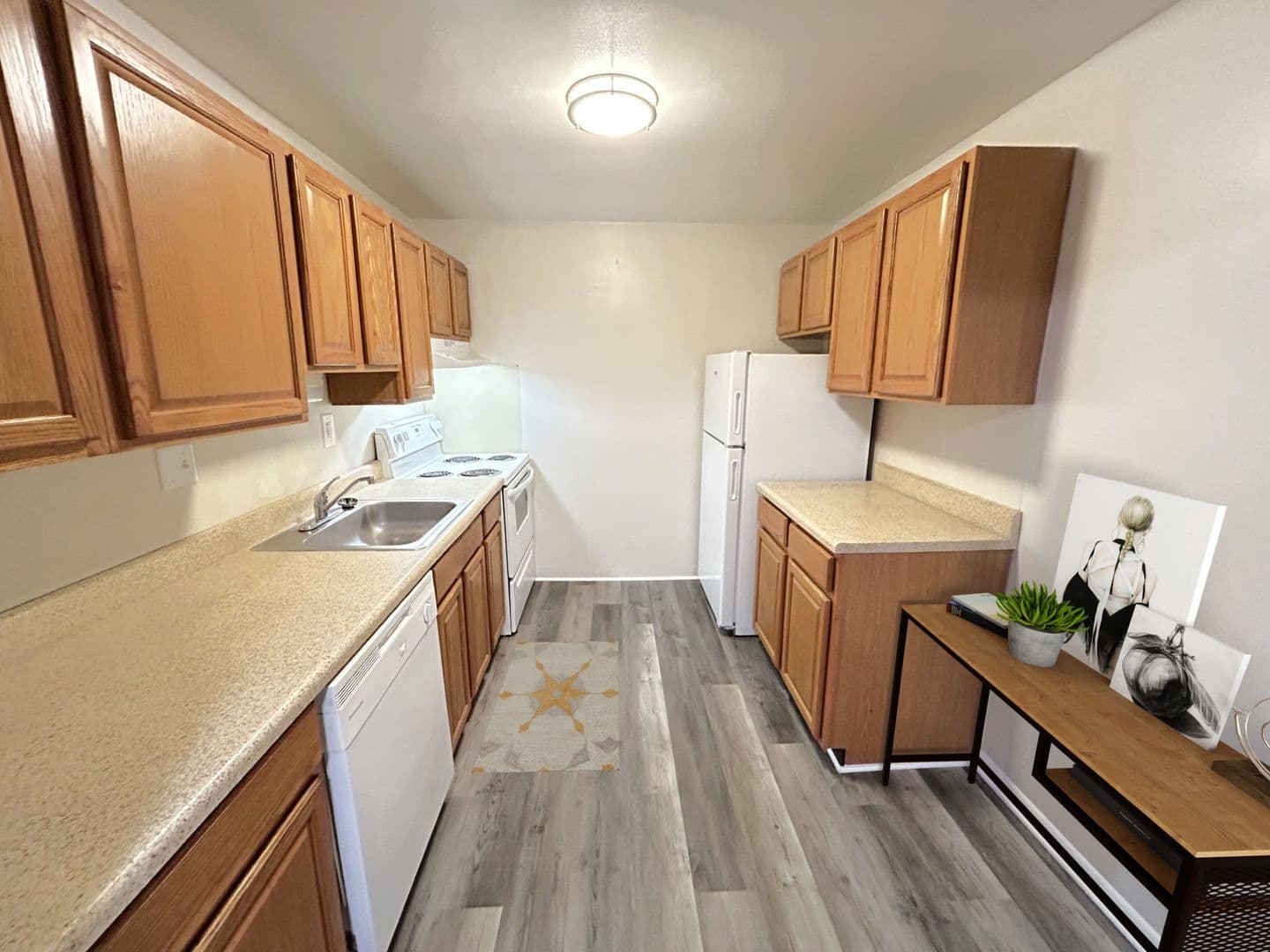 Lansdowne Apartment: 105-117 N Lansdowne Avenue