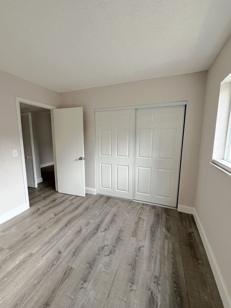 Boynton Beach Apartment: 405-526 SE 20th Ave