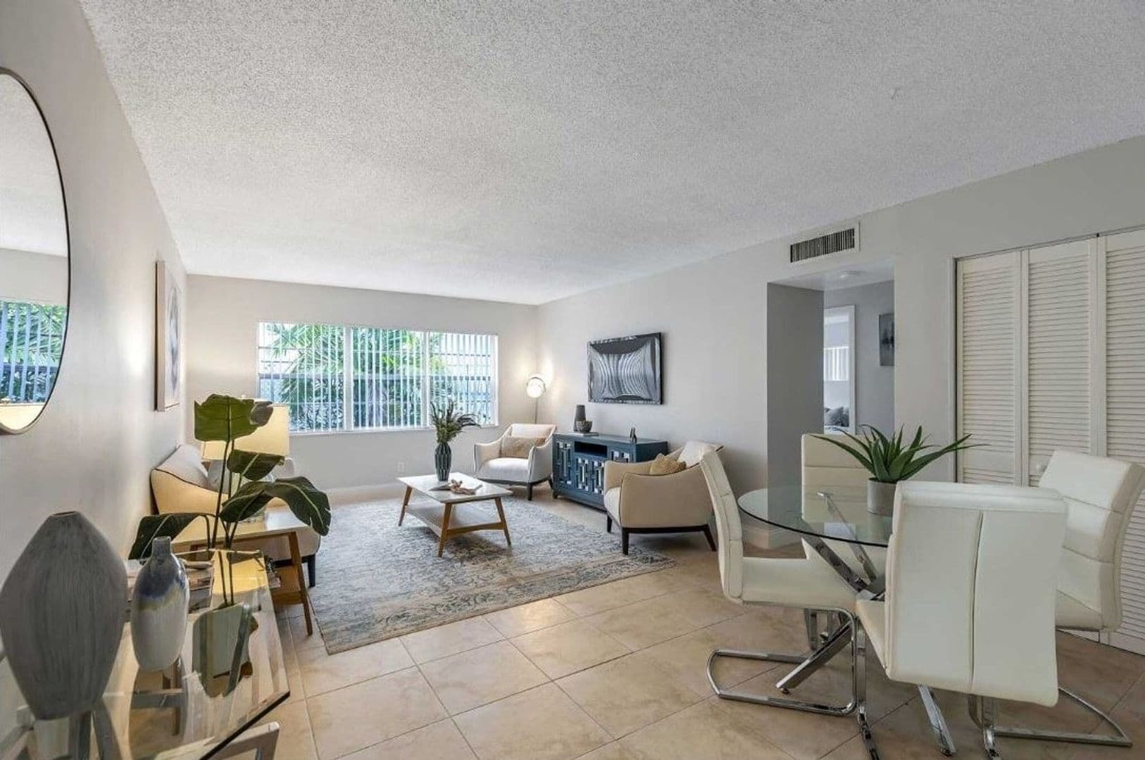 Pompano Beach Apartment: 500 E McNab Road
