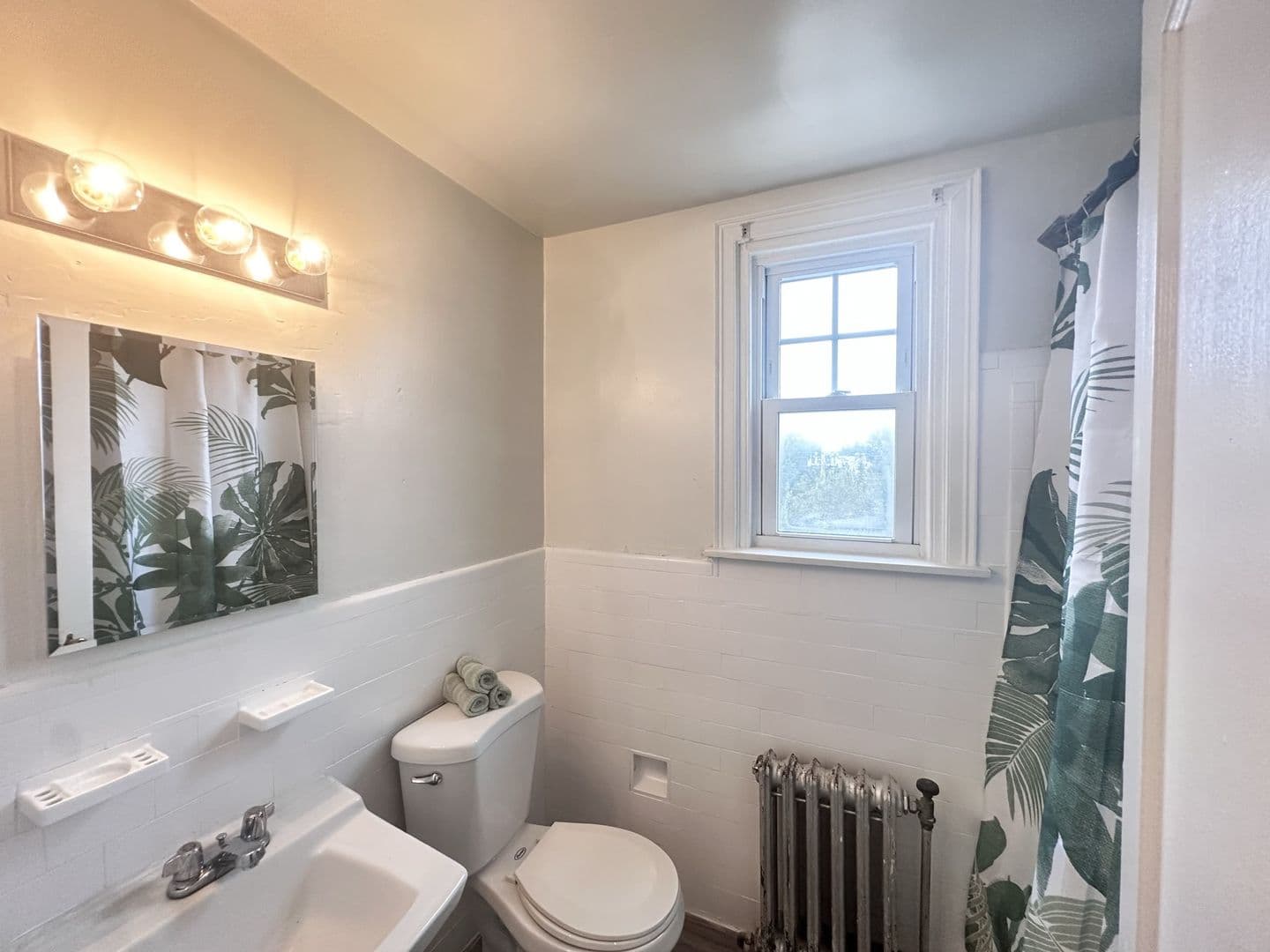 Upper Darby Apartment: 7246 Hazel Avenue