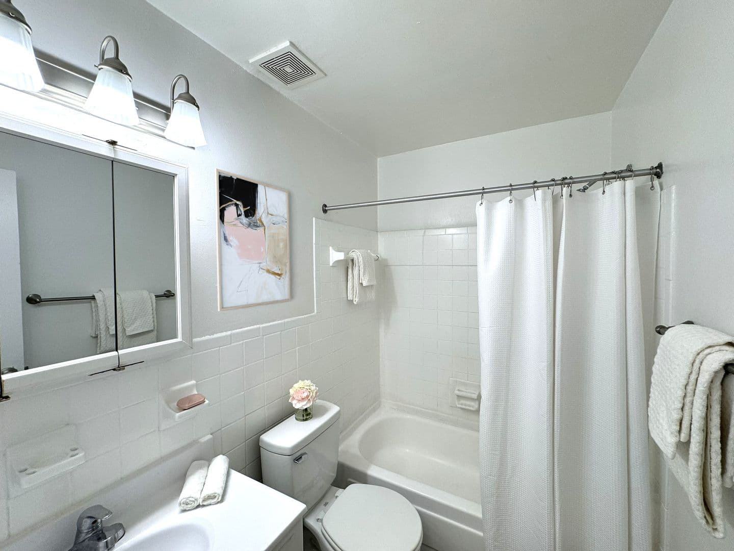 Upper Darby Apartment: 8640-8650 West Chester Pike