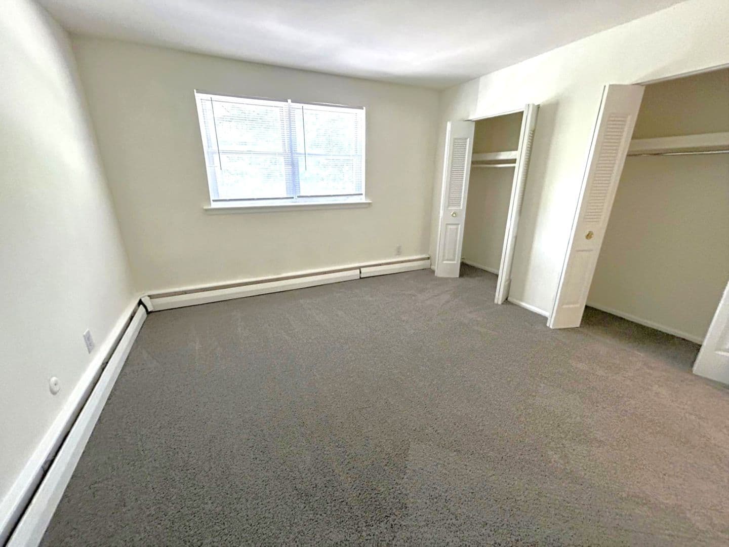 Yeadon Apartment: 436 S. Lansdowne Avenue