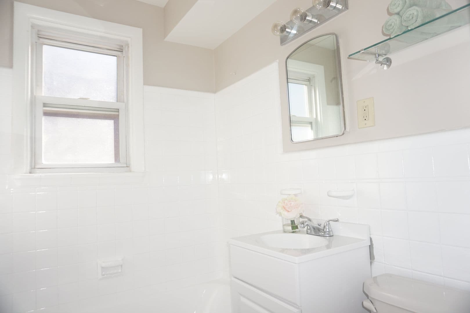 Havertown Apartment: 1911-1913 Darby Road