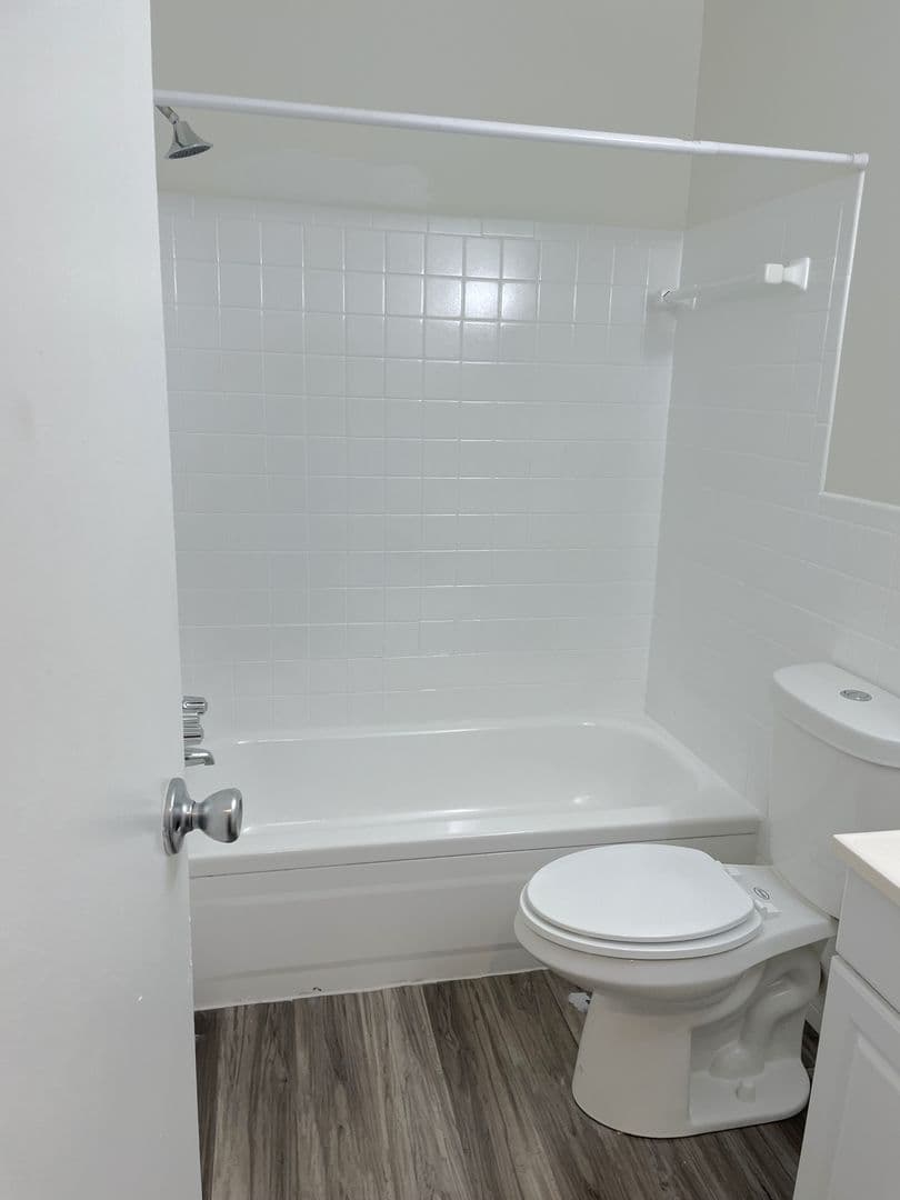 Upper Darby Apartment: 87-89 South State Road