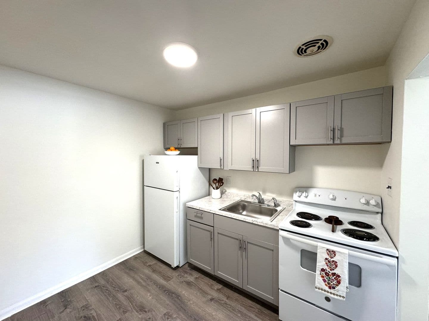Drexel Hill Apartment: 3420 Garrett Road
