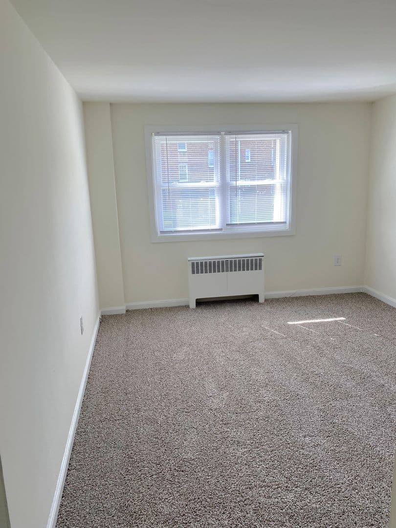 Upper Darby Apartment: 87-89 South State Road