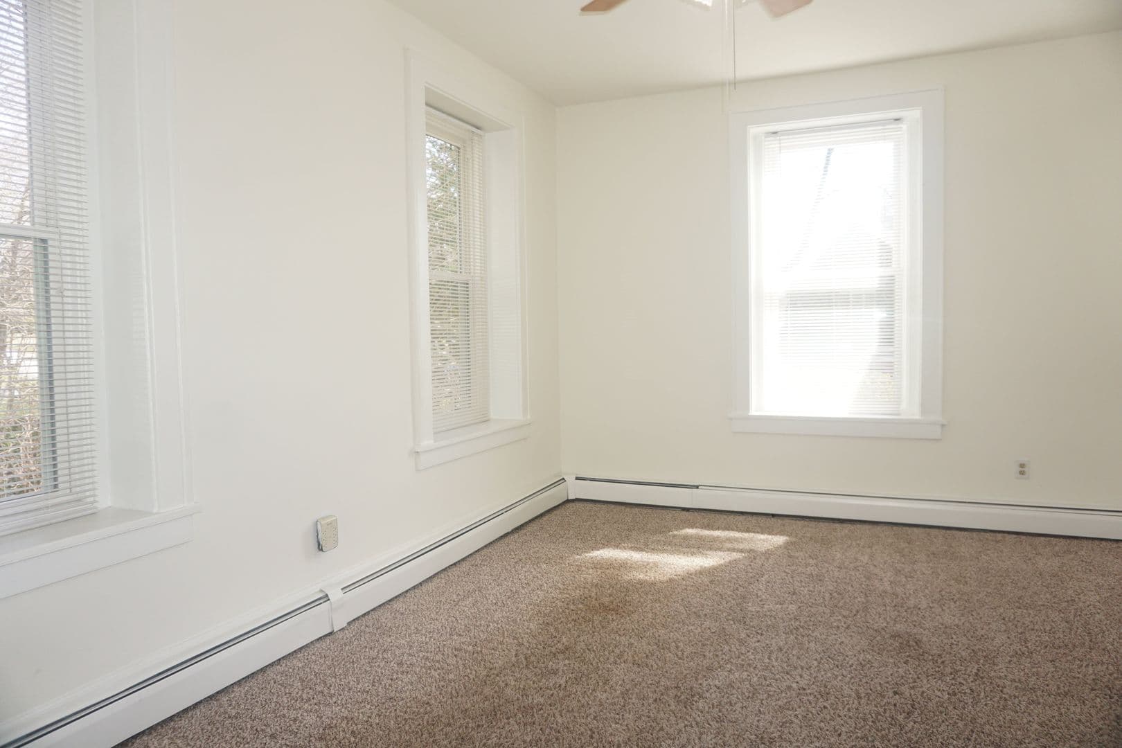Havertown Apartment: 14 E Park Road
