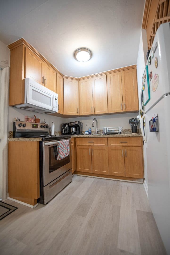 Pompano Beach Apartment: 231 SW 15th Street