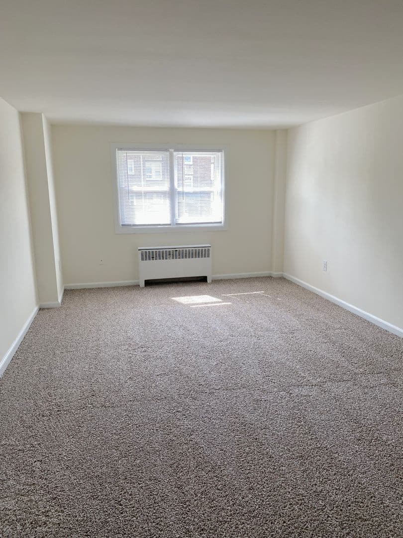 Upper Darby Apartment: 87-89 South State Road