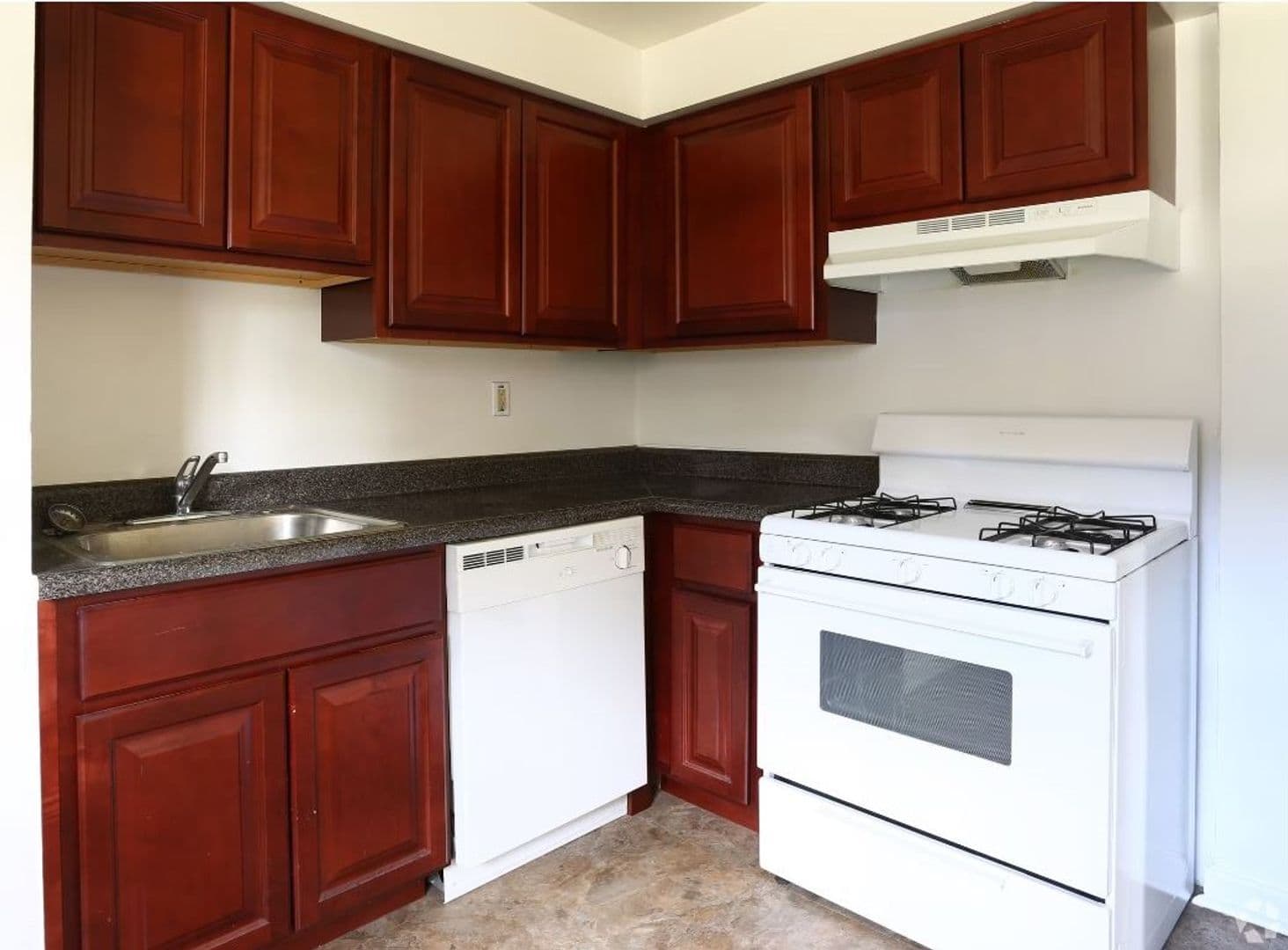 Upper Darby Apartment: 87-89 South State Road