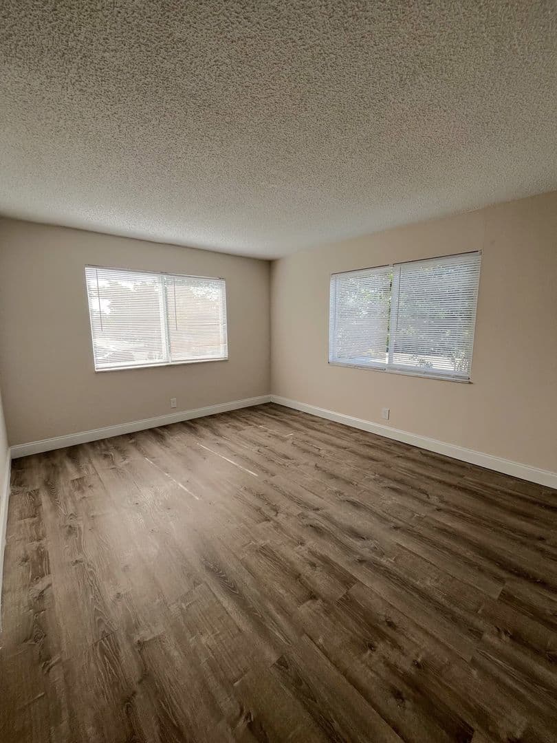 Boynton Beach Apartment: 405-526 SE 20th Ave