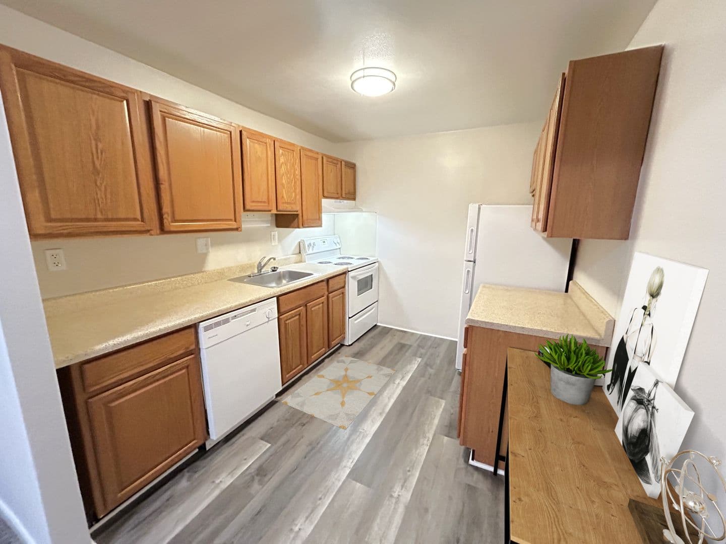 Lansdowne Apartment: 105-117 N Lansdowne Avenue