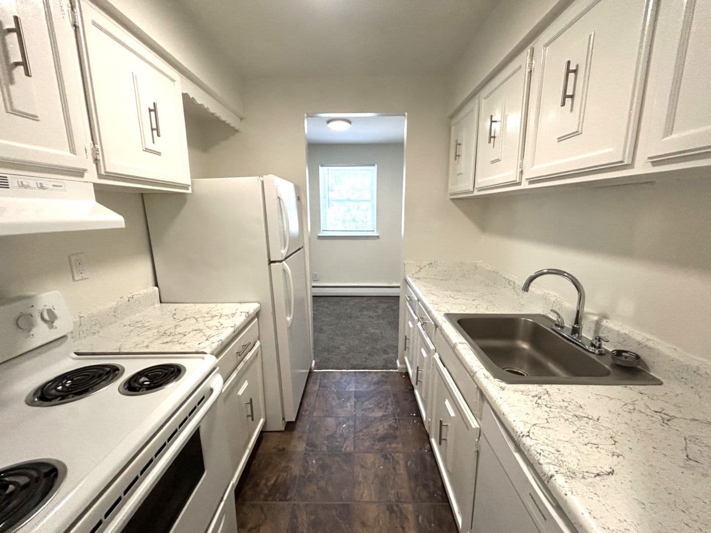 Yeadon Apartment: 436 S. Lansdowne Avenue