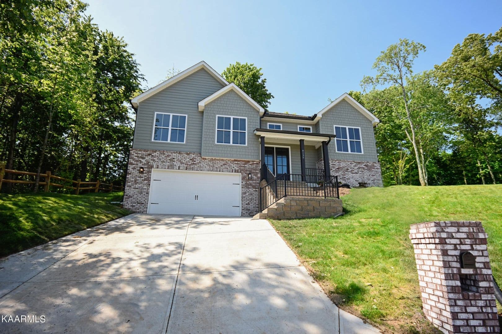 Knoxville House: 8135 Vassar Lane