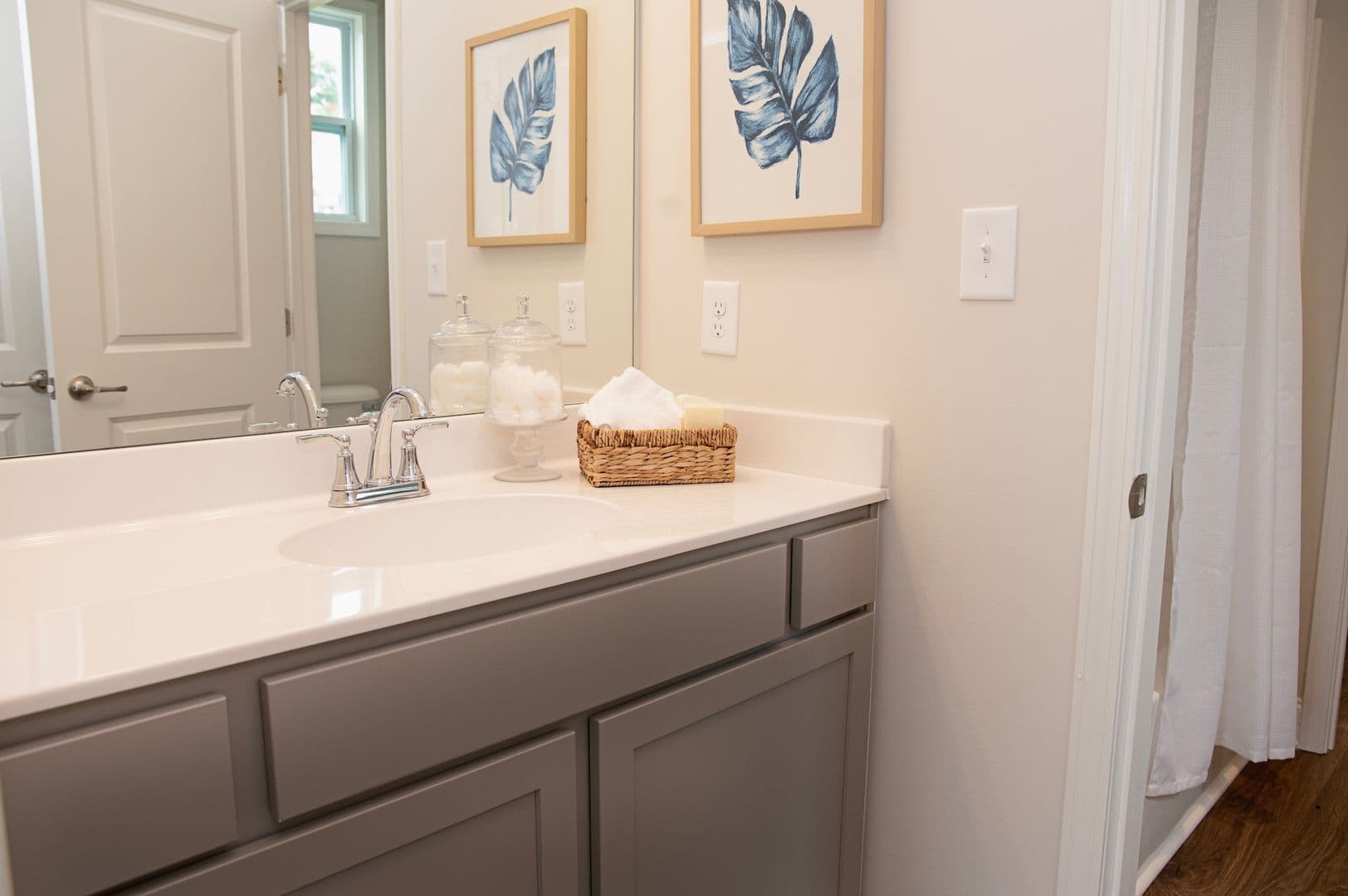 knoxville House: 8115 Chapel Hill RH32