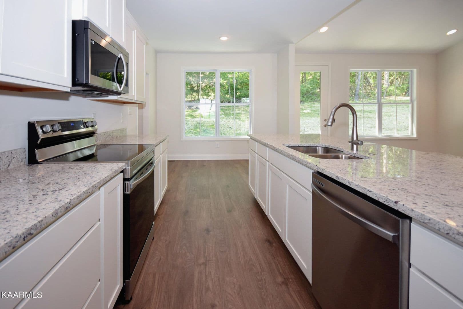 Knoxville House: 8135 Vassar Lane