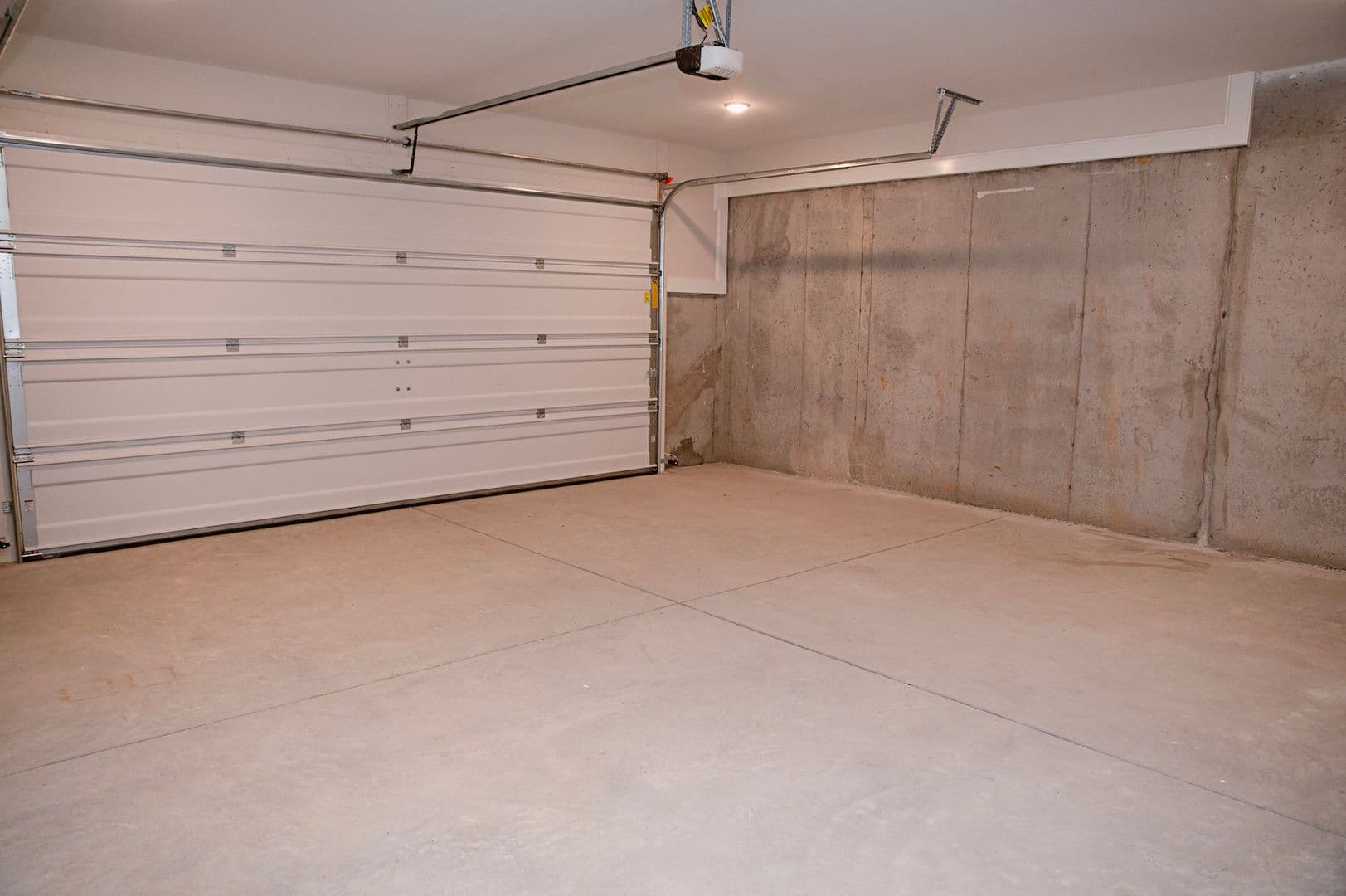 knoxville House: 8115 Chapel Hill RH32