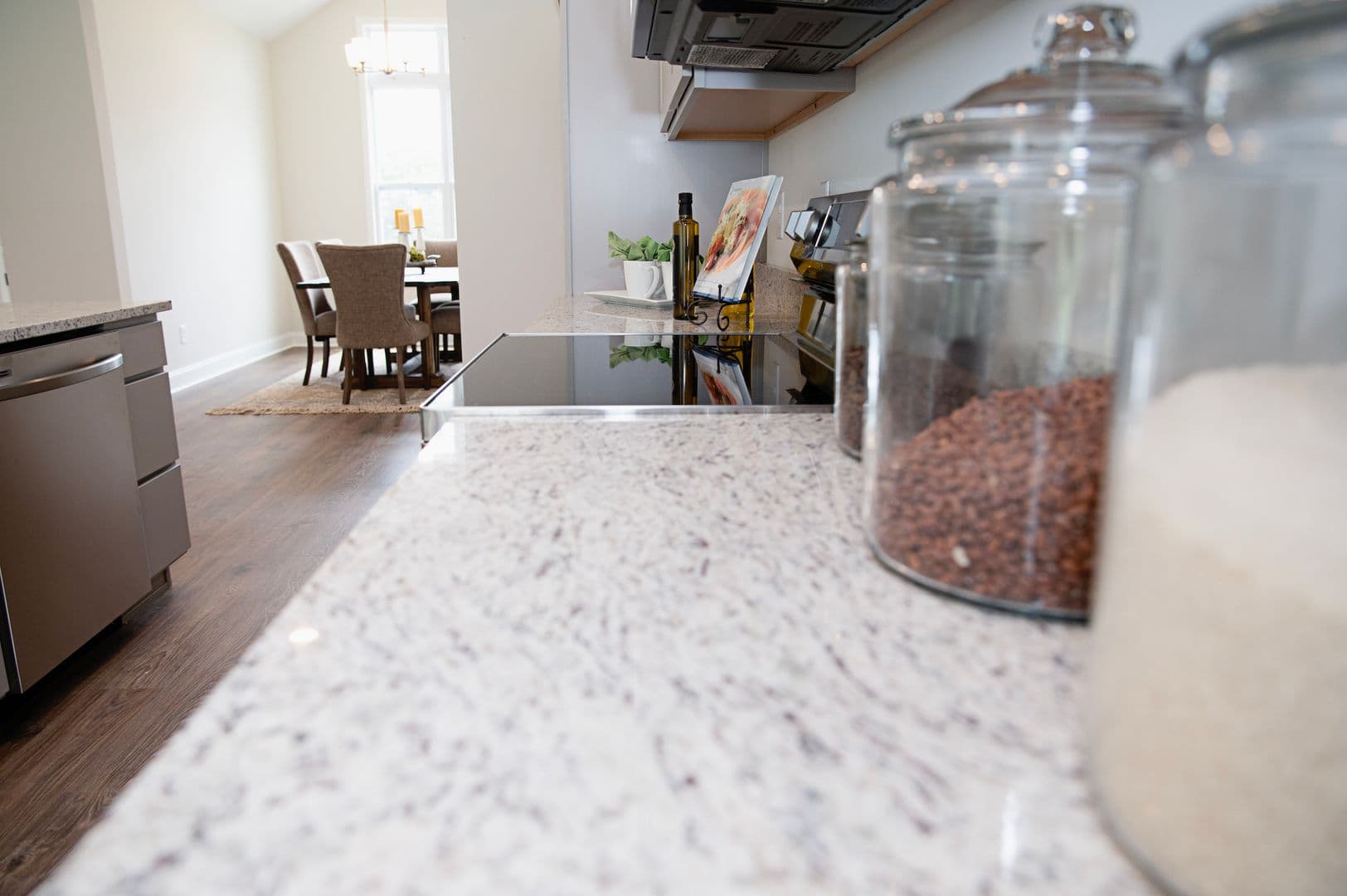knoxville House: 8115 Chapel Hill RH32