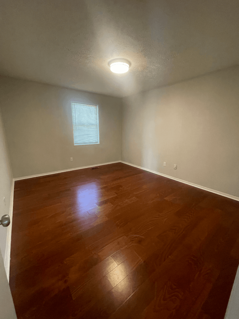 Knoxville House: 1908 Meadowview Ln.