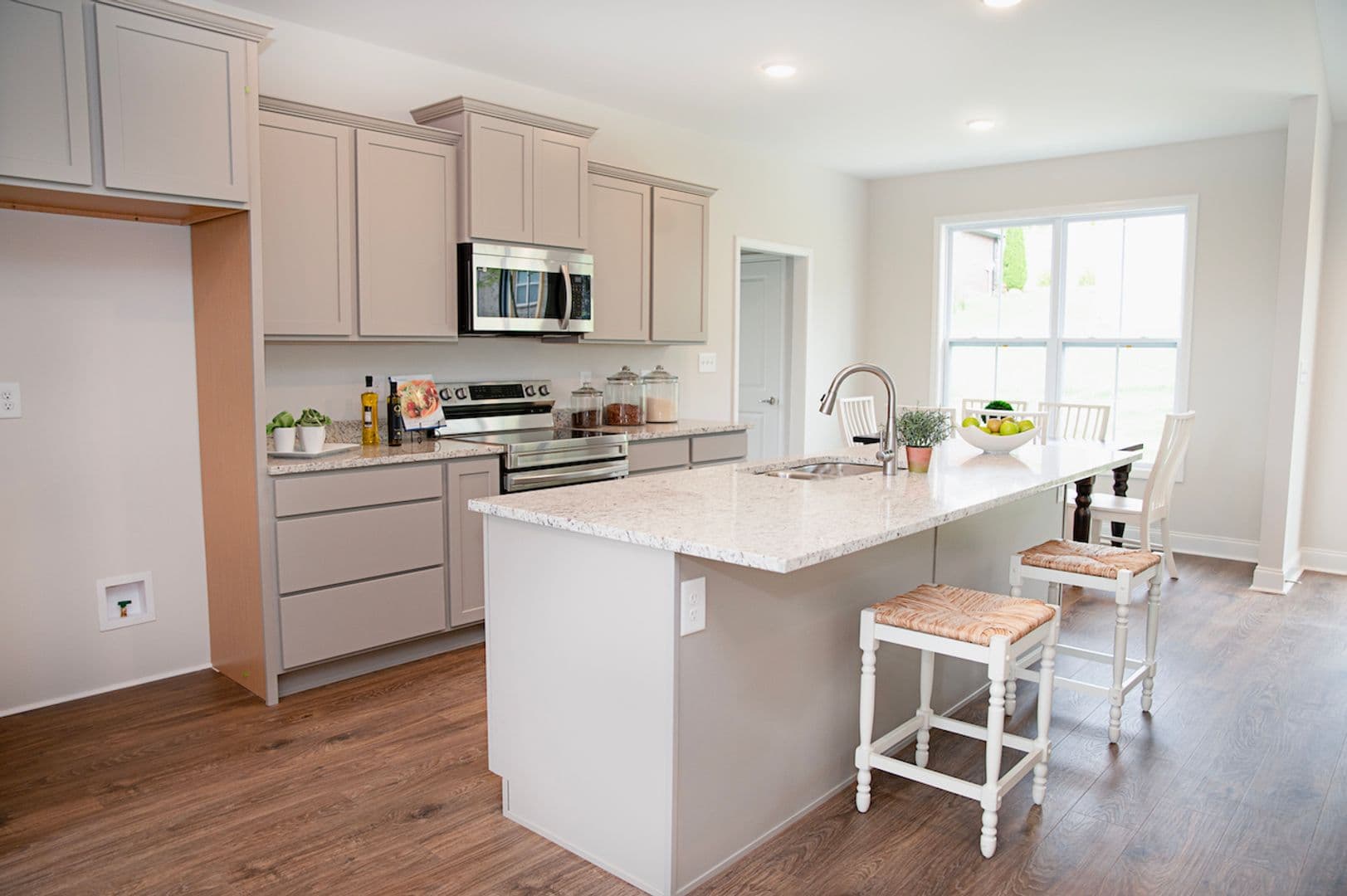 knoxville House: 8115 Chapel Hill RH32