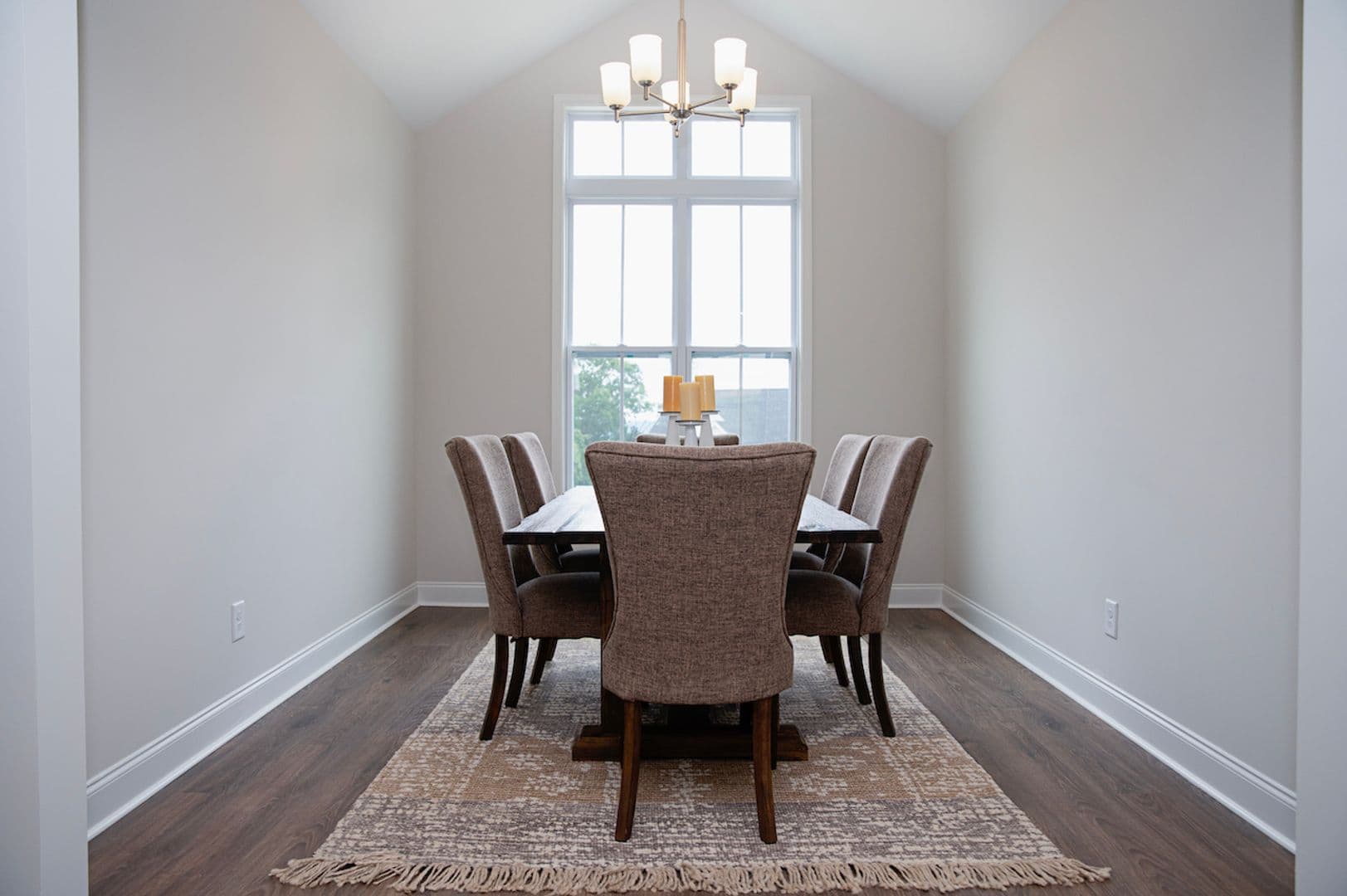 knoxville House: 8115 Chapel Hill RH32