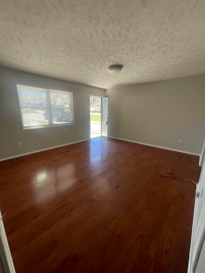 Knoxville House: 1908 Meadowview Ln.