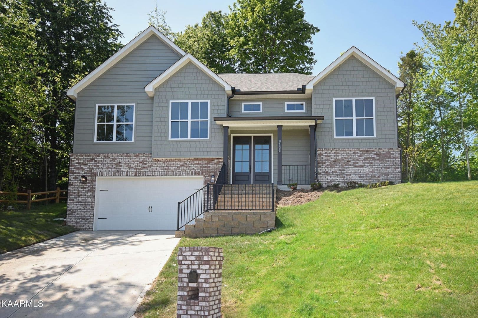 Knoxville House: 8135 Vassar Lane