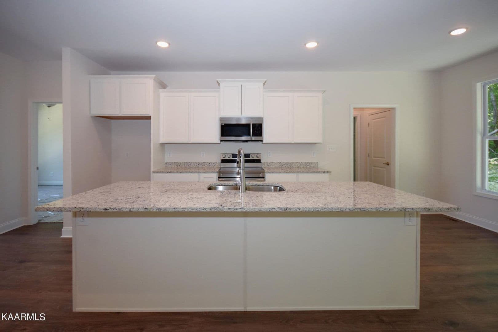 Knoxville House: 8135 Vassar Lane