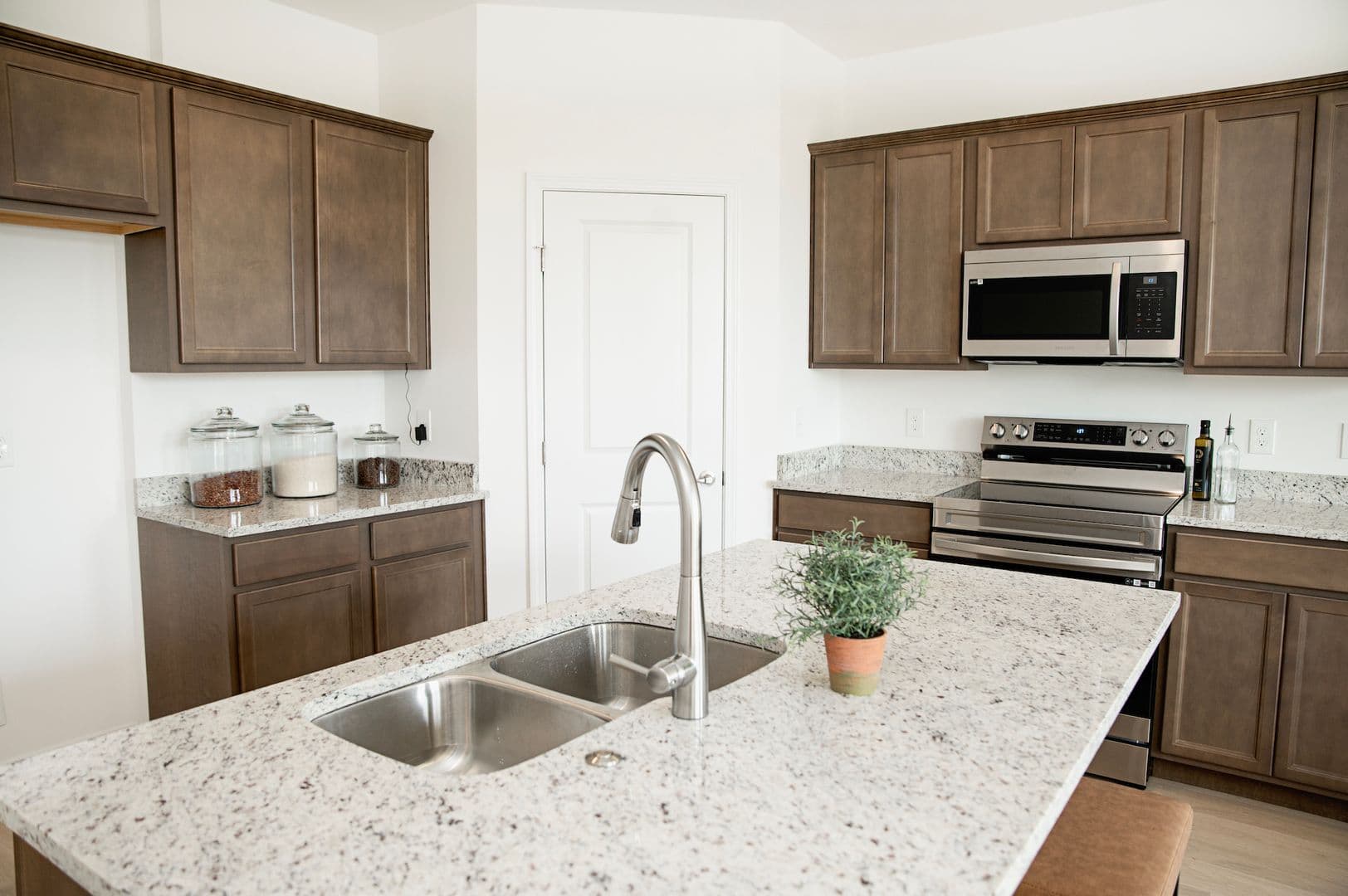 Maryville House: 113 Goose Lndg