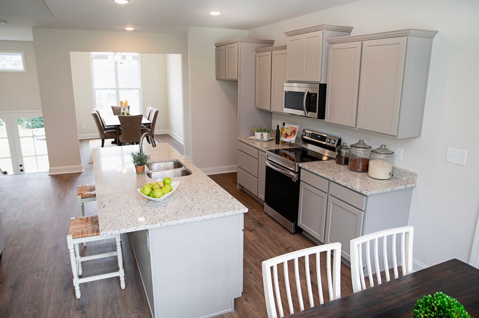 knoxville House: 8115 Chapel Hill RH32
