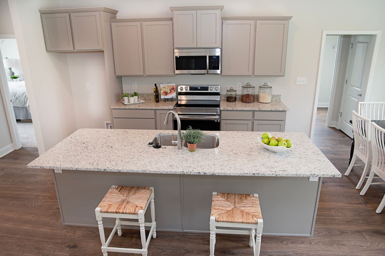 knoxville House: 8115 Chapel Hill RH32