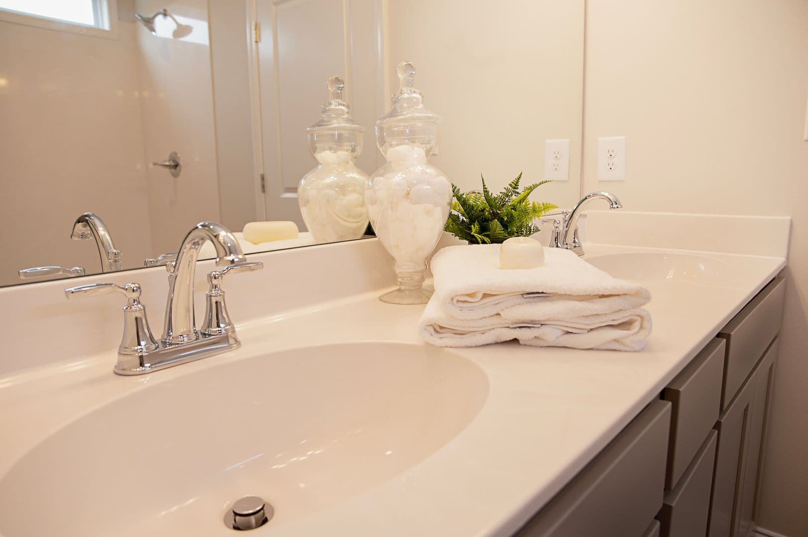 knoxville House: 8115 Chapel Hill RH32