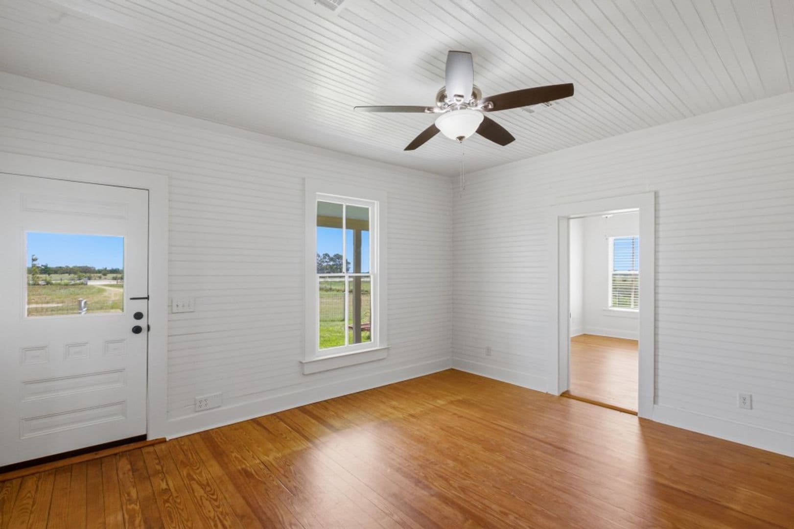 Nursery House: 14851 US Hwy 87 N