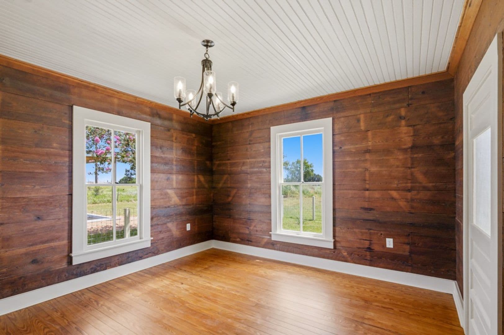 Nursery House: 14851 US Hwy 87 N