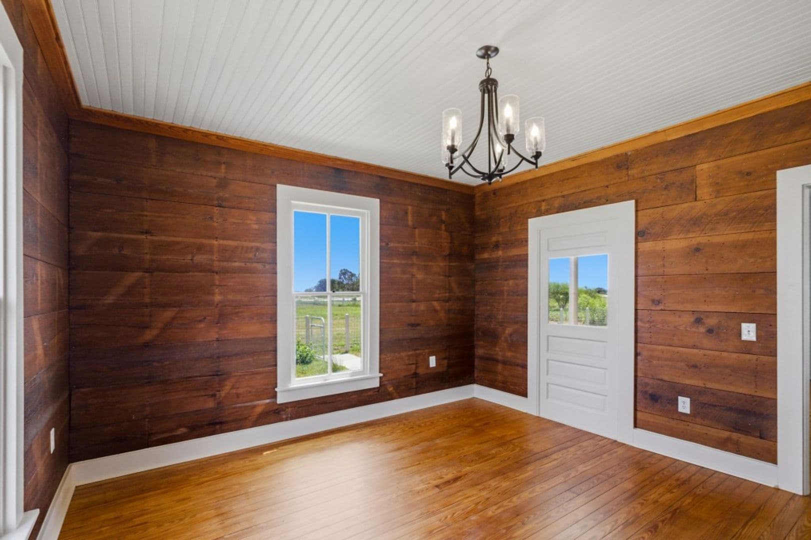 Nursery House: 14851 US Hwy 87 N