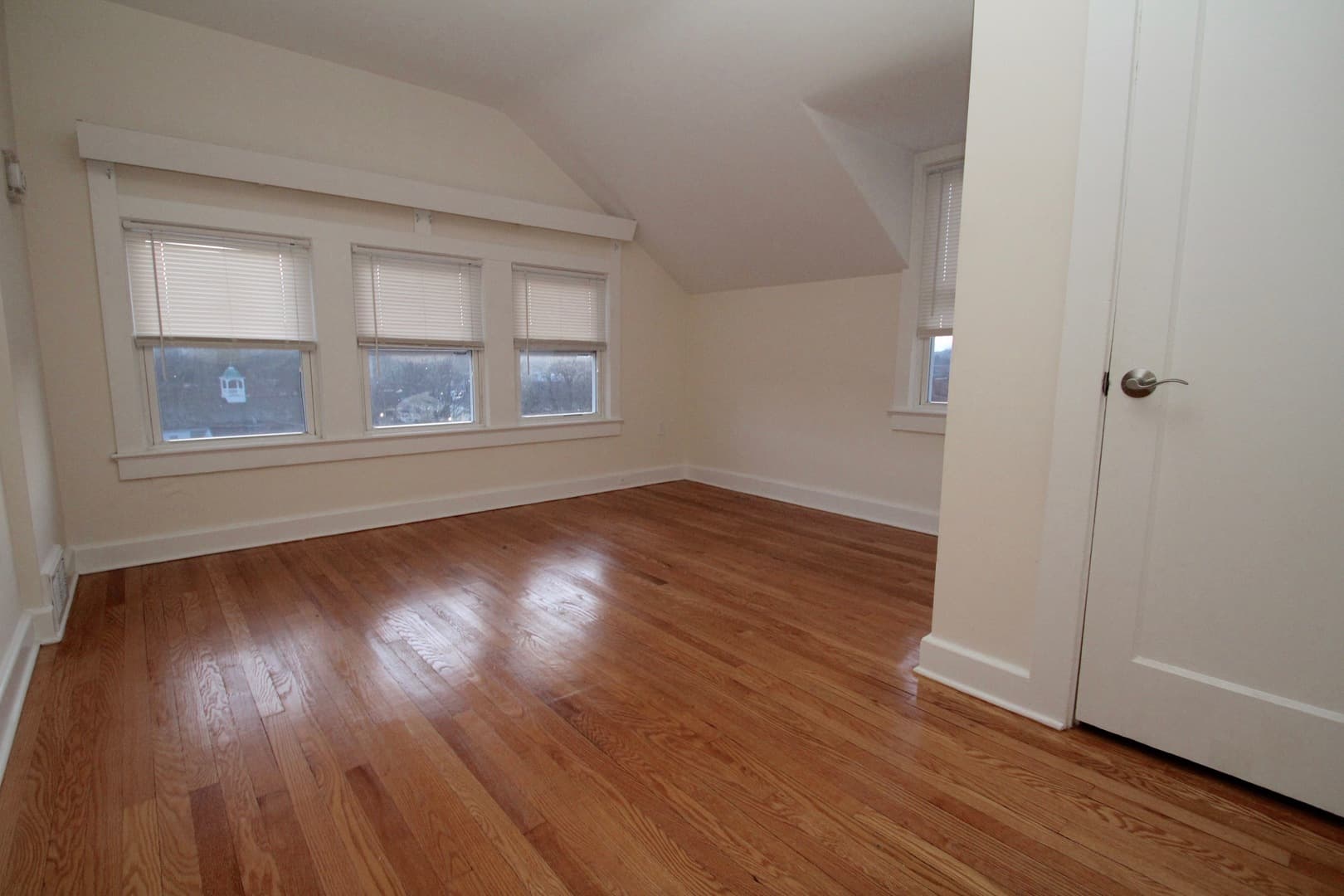 Wilton Apartment: 3 Hubbard Rd