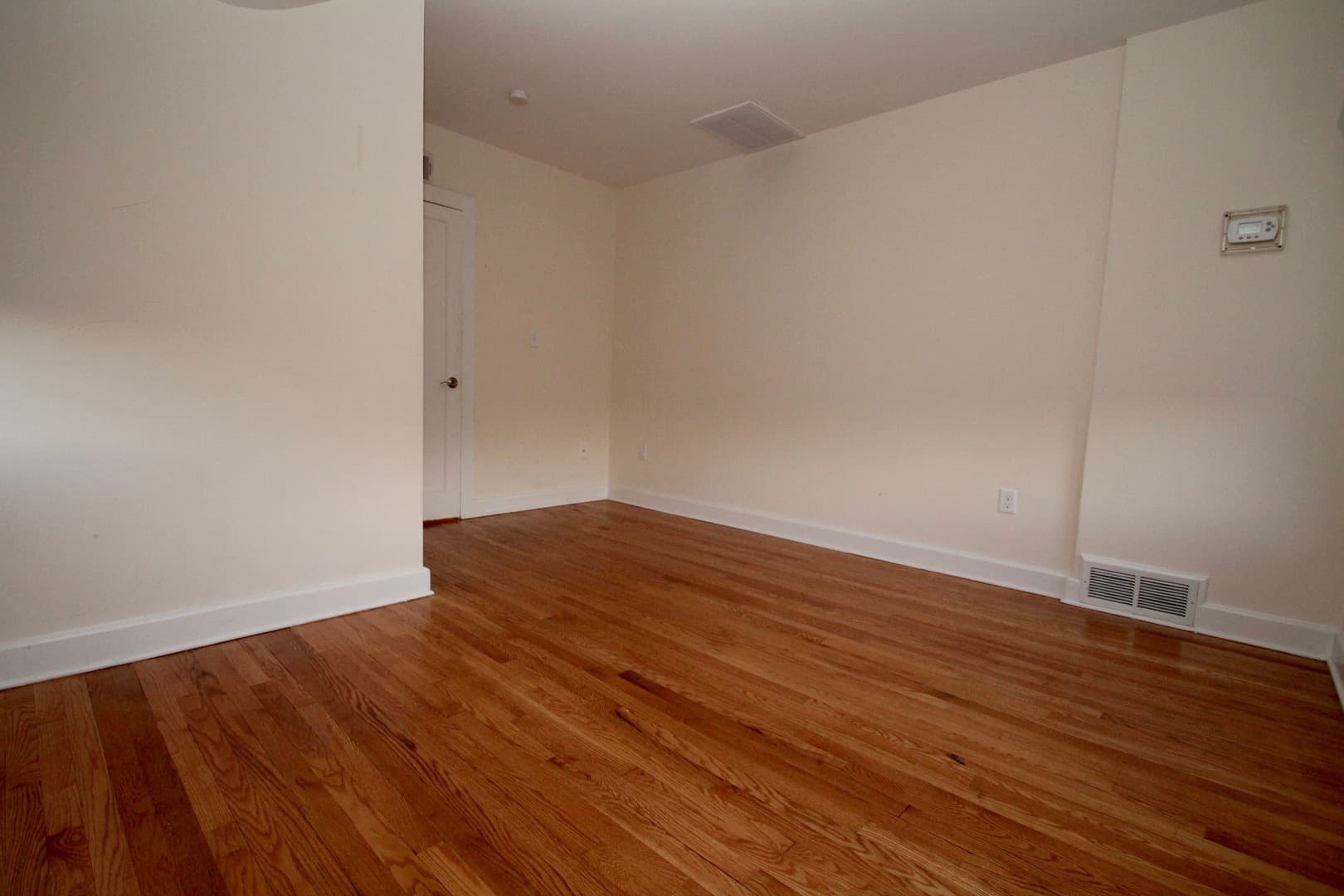 Wilton Apartment: 3 Hubbard Rd
