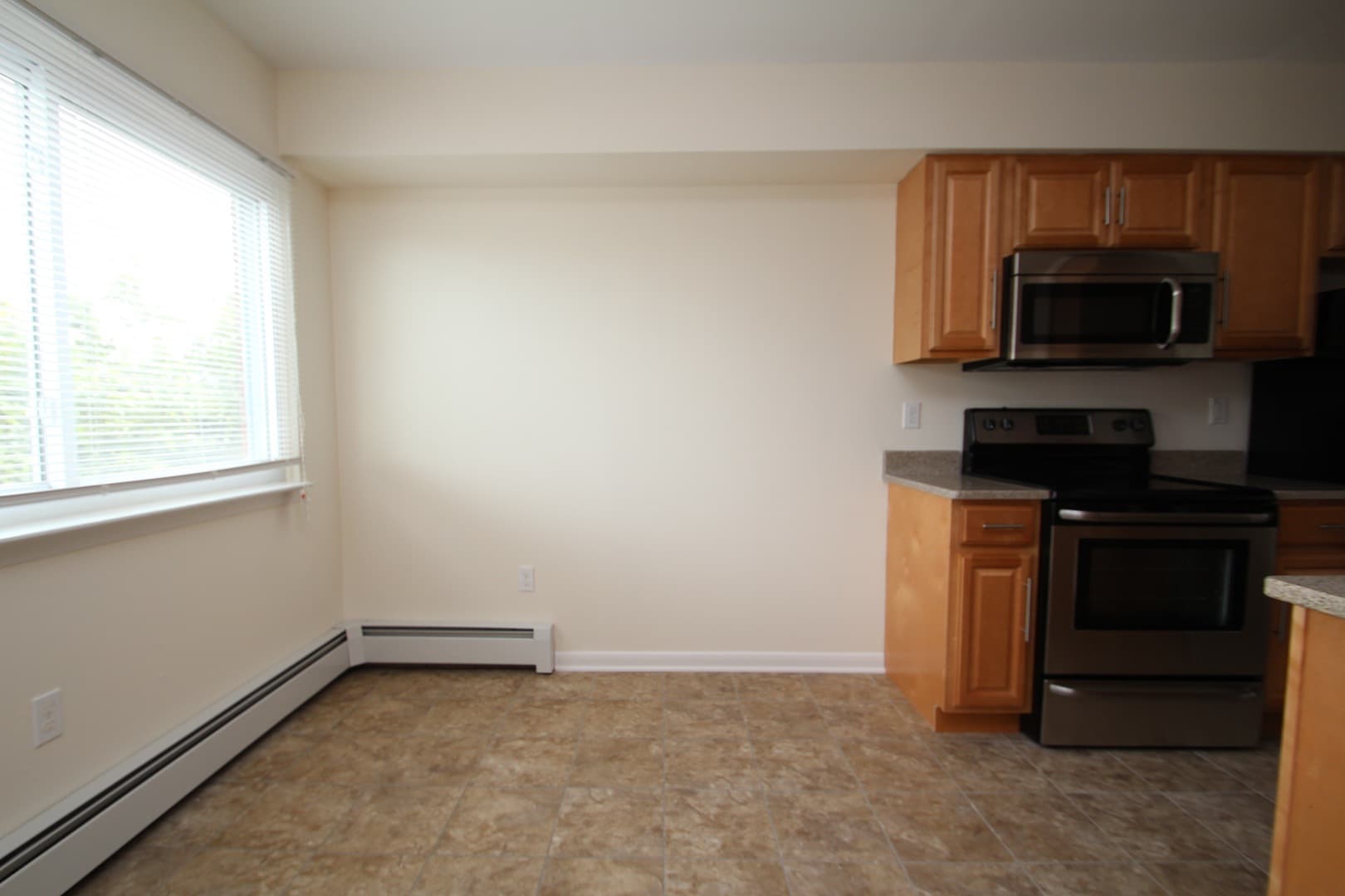 Norwalk Apartment: 204 Flax Hill Road