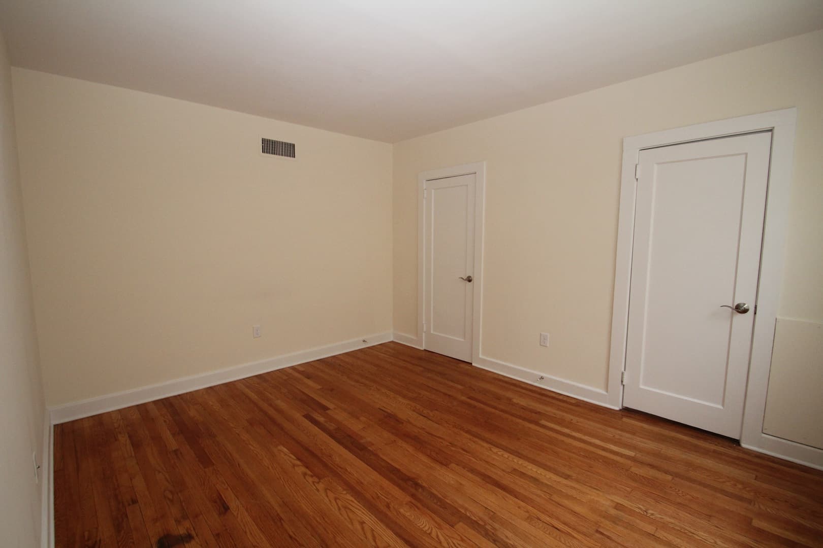 Wilton Apartment: 3 Hubbard Rd