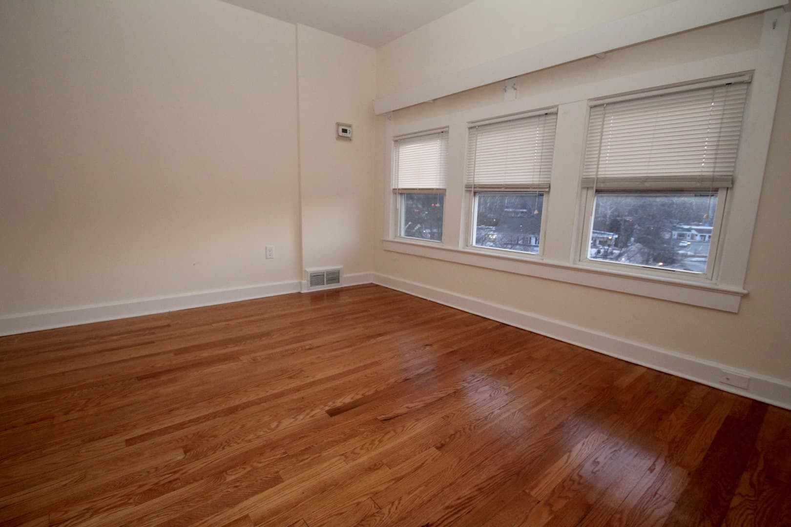 Wilton Apartment: 3 Hubbard Rd