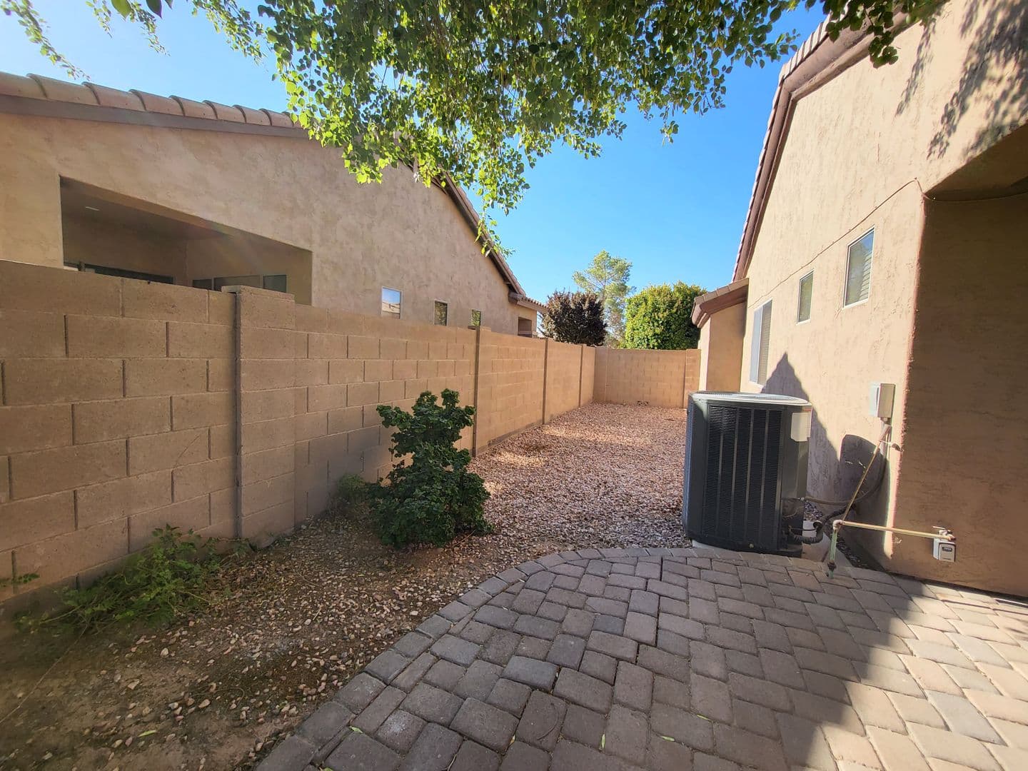 Chandler House: 833 E Sheffield Ave.