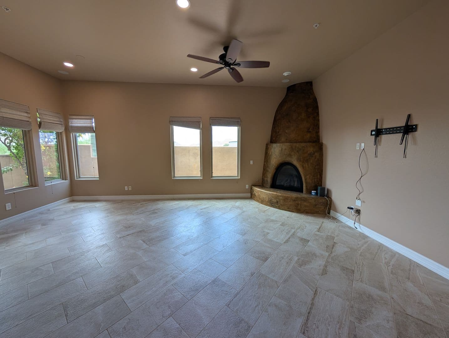 Cave Creek House: 6145 E Cave Creek Rd., #102