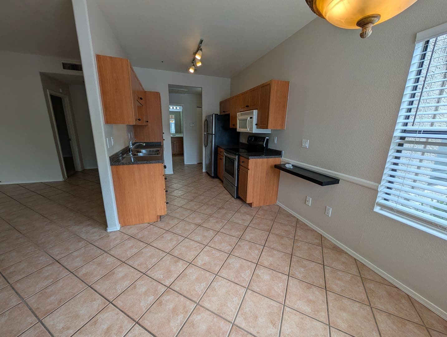 Scottsdale House: 9600 N 96th St Apt 124