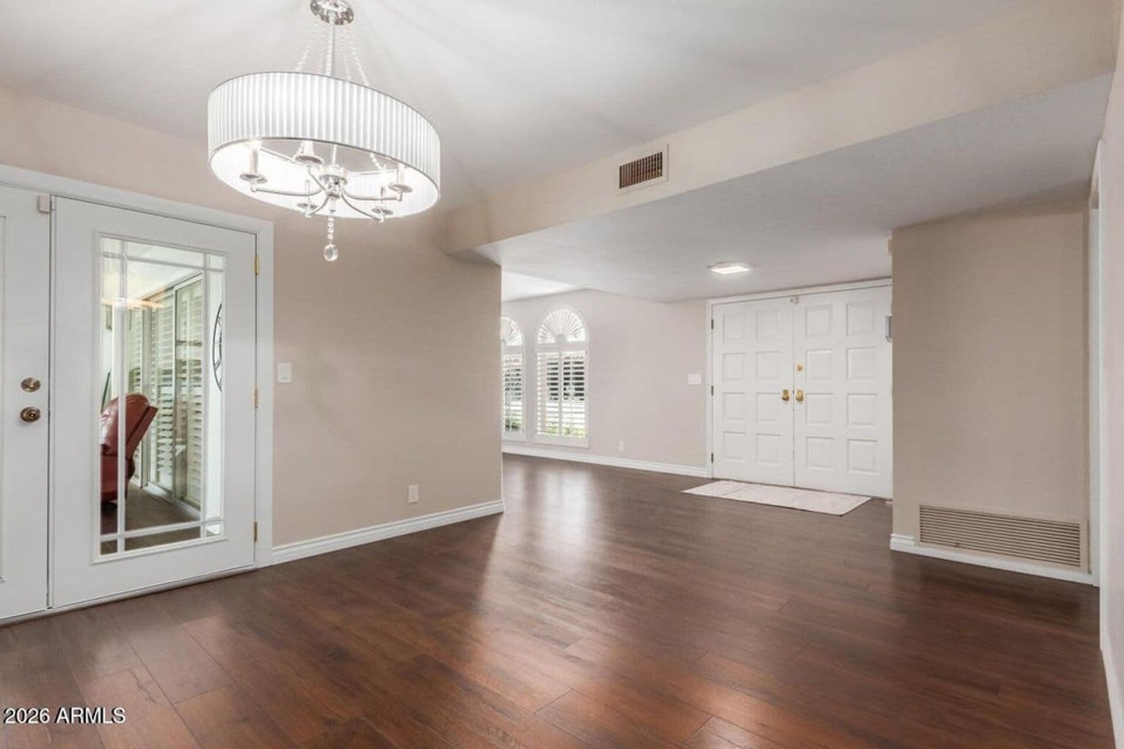 Chandler House: 481 W Half Moon Way