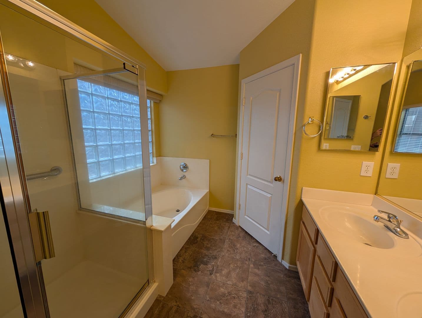Chandler House: 2481 E Fairview St.
